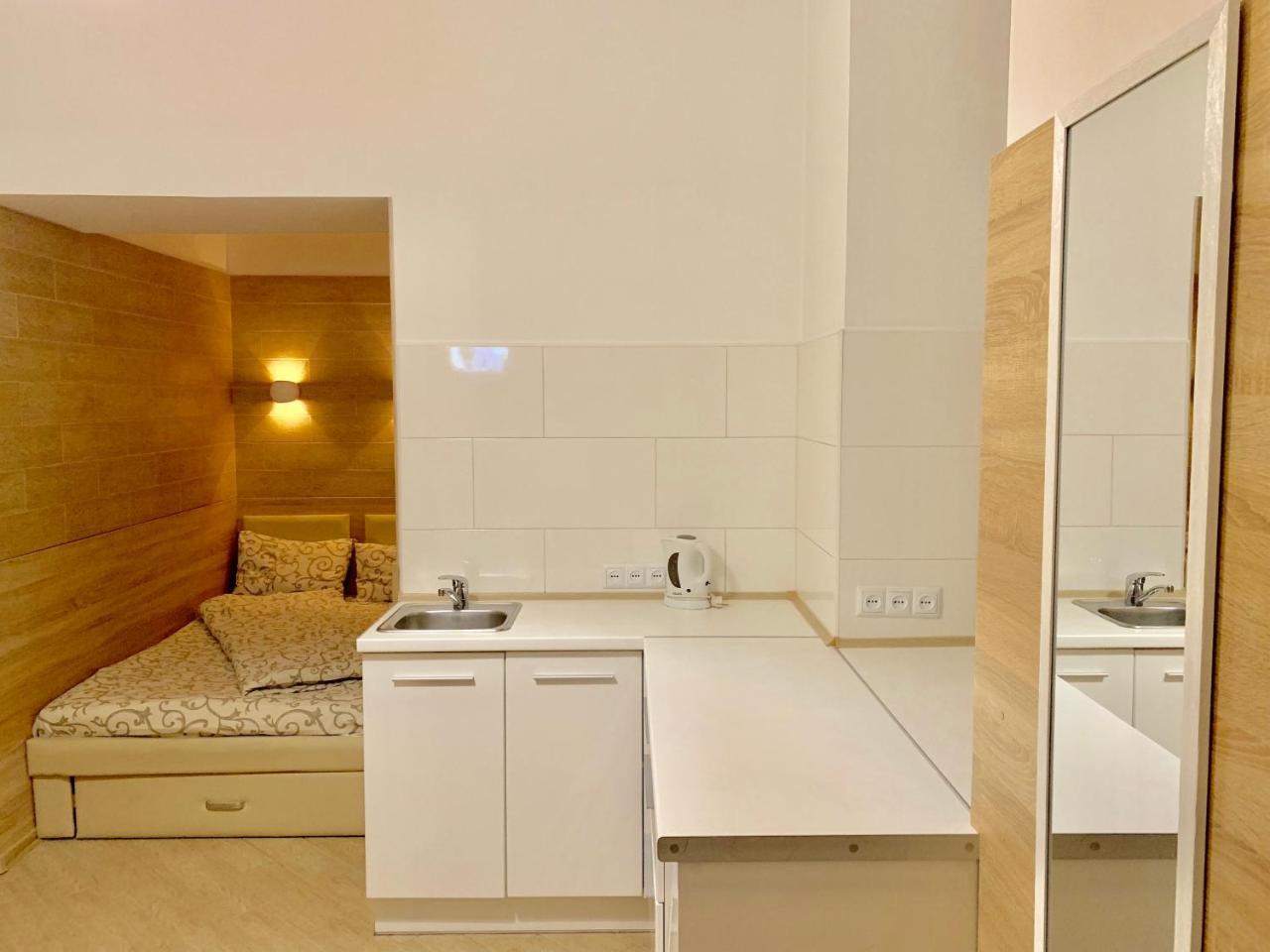 Невелика Smart Квартира В Центрі Для Пари Lviv Dış mekan fotoğraf